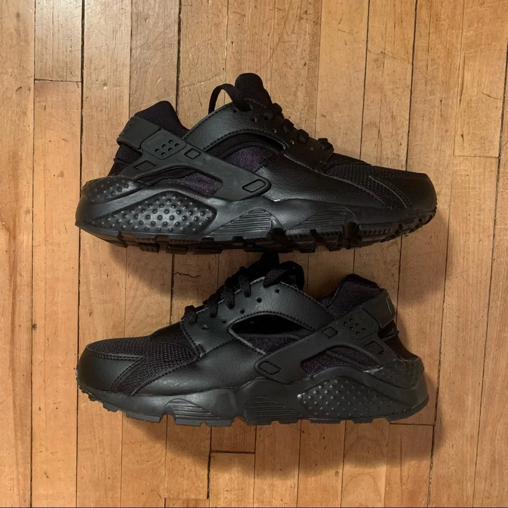Nike Huarache Run Triple Black shoes Women’s Size 8 athletic workout gym sneaker - Picture 2 of 7